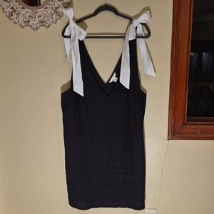 H&M fun and Casual Black Sleeveless Top with White Ties